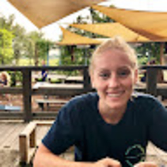 Meet your Posher, Cindy - Picture 1 of 1